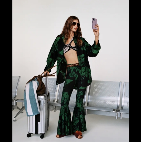 *LAST CHANCE* WHITE LOTUS PATTERNED RUFFLE-TRIMMED PANTS SIZE 10 NWT - Picture 5 of 13